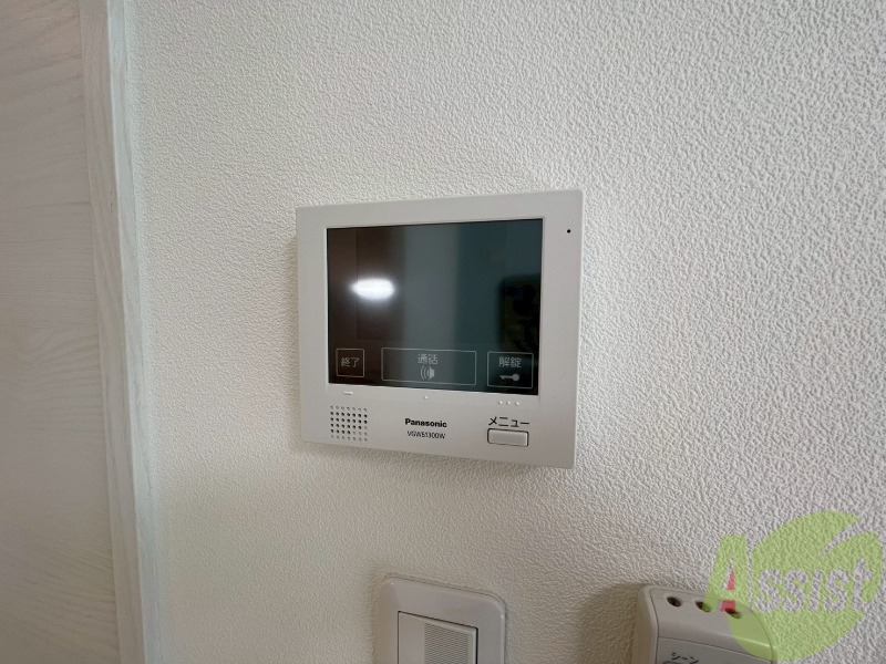 セキュリティ　ＴＶモニター付インターホンです。来客者の顔が見えるので安心！