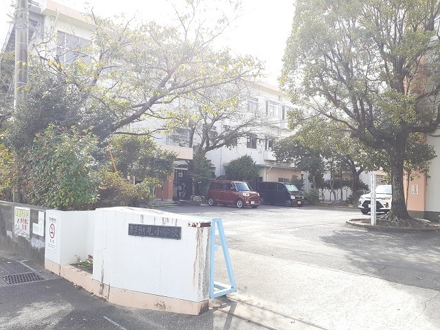 その他　宮崎市立潮見小学校（その他）まで160m