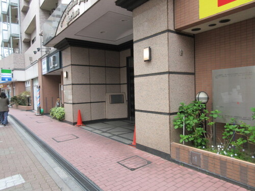 エントランス　エントランス外観