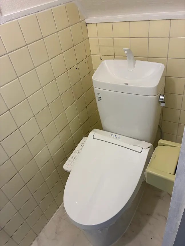 堺市西区浜寺石津町戸建のトイレ写真