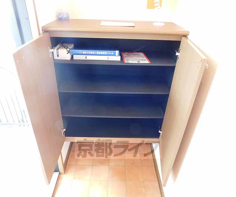 収納　高さのかれるシューズボックス