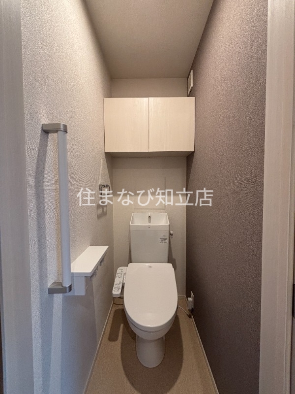 トイレ　反転・同型タイプ