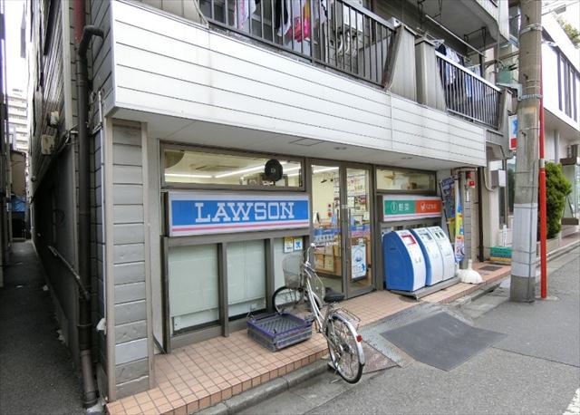 コンビニ　ローソン（コンビニ）まで626m