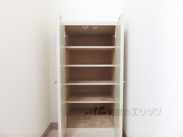 その他設備　下駄箱