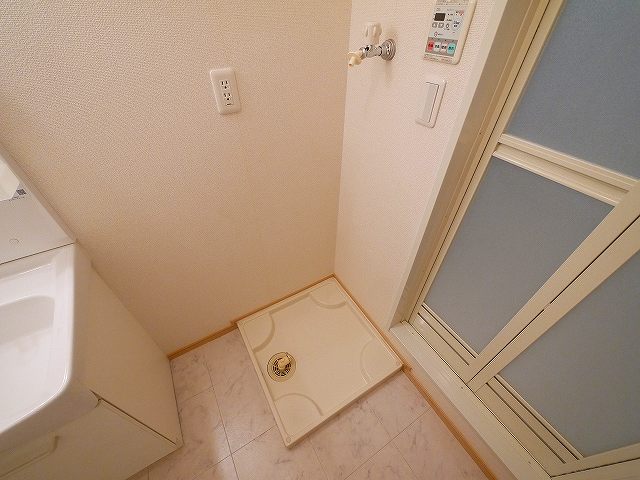 その他設備　嬉しい室内洗濯機置き場があります。