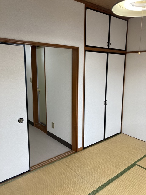 居室・リビング　※補修前の参考画像の為、設備等は現況優先。