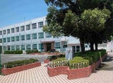 小学校　名古屋市立伊勝小学校（小学校）まで652m