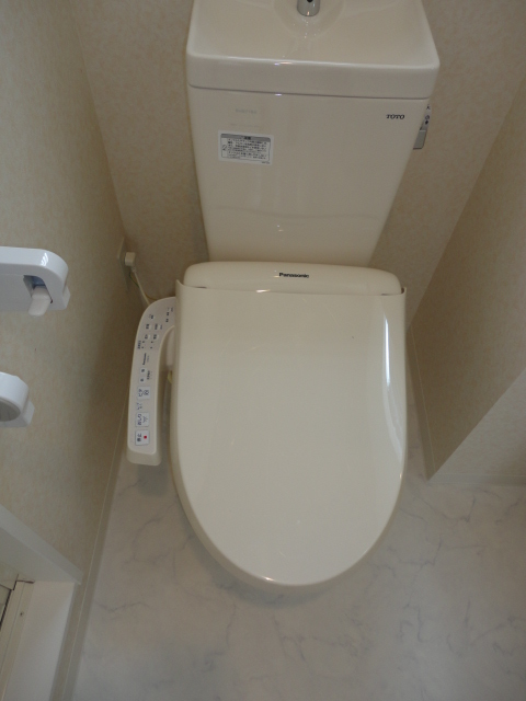 トイレ　シャワートイレ