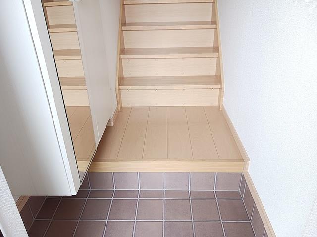 ＪＲ播但線 香呂駅 徒歩5分 2階建 築18年の玄関写真