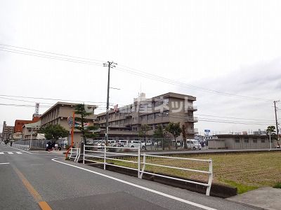 中学校　城東中学校（中学校）まで219m