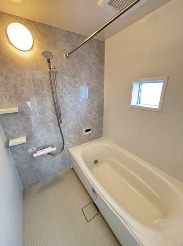 バス・シャワールーム　図面と現状に相違がある場合には現状を優先