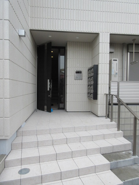 エントランス　安心のオートロックエントランス