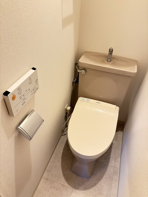 トイレ　別部屋参考写真です