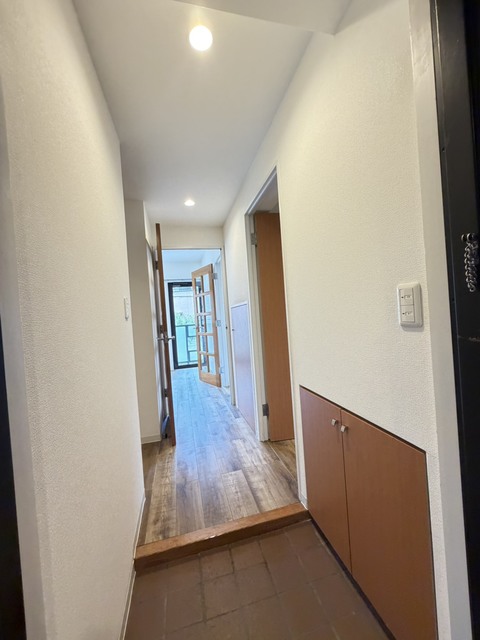 玄関　別部屋参考写真です
