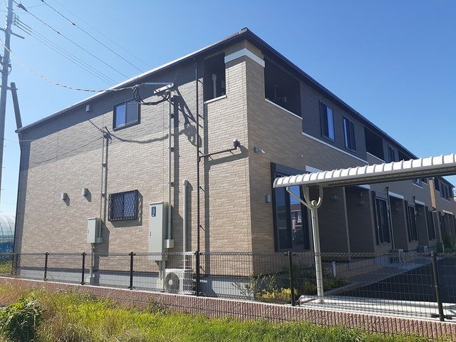 建物外観　落ち着いた雰囲気の外観です