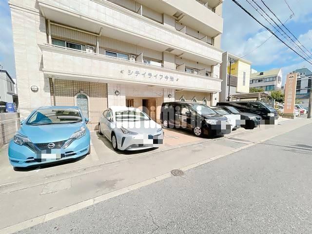 駐車場　駐車場です