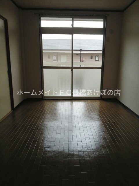 居室・リビング　同型別部屋写真