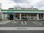 コンビニ　ファミリーマート（コンビニ）まで392m