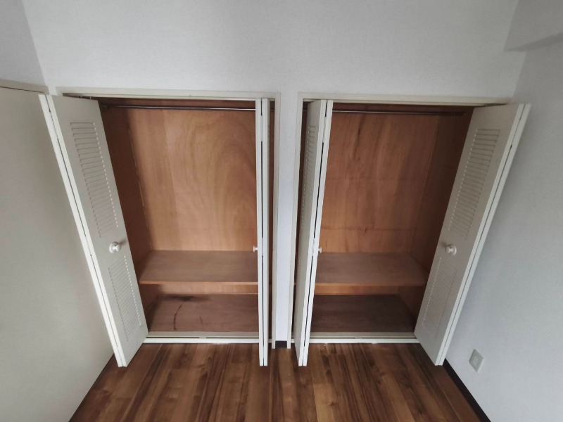 収納　寝室の収納です。部屋がすっきり片付きます。