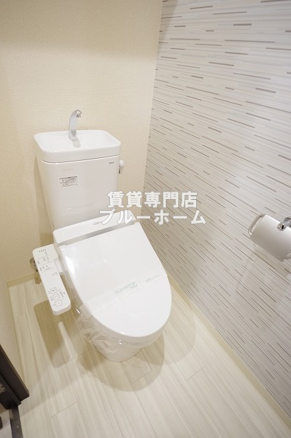 トイレ　シャワートイレ付！
