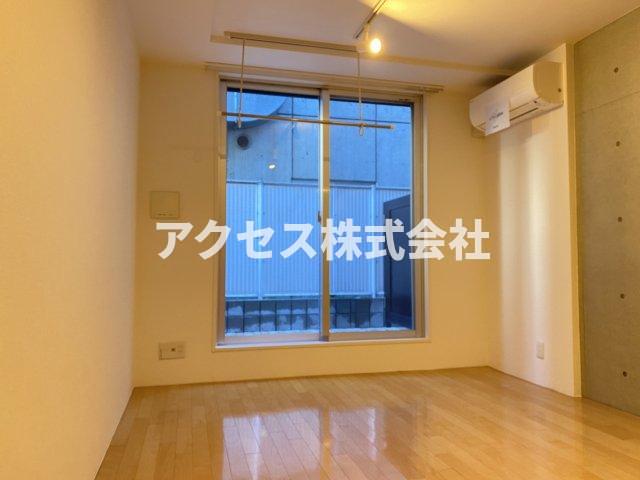 居室・リビング　※同建物別室、参考写真