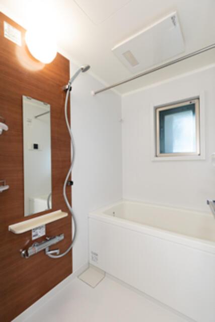 バス・シャワールーム　※写真は同タイプ住戸です。