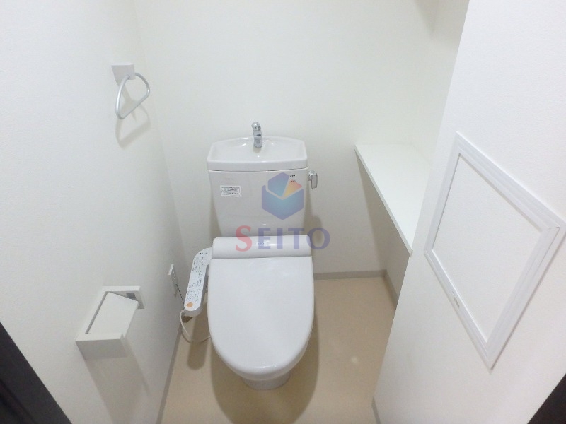 トイレ　別のお部屋の写真です。