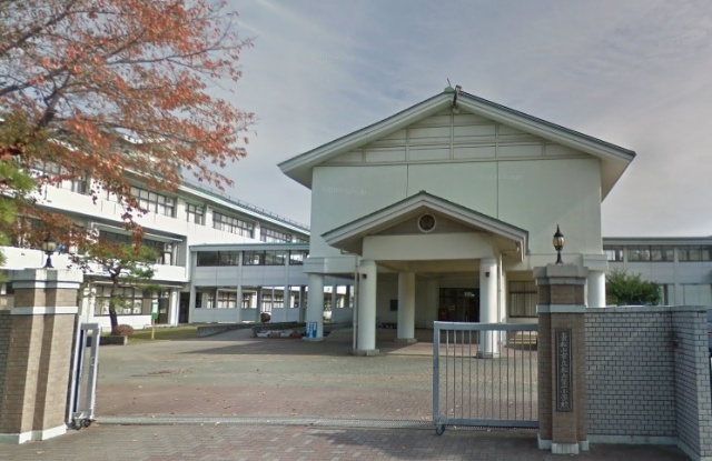 小学校　東松山市立松山第一小学校（小学校）まで608m