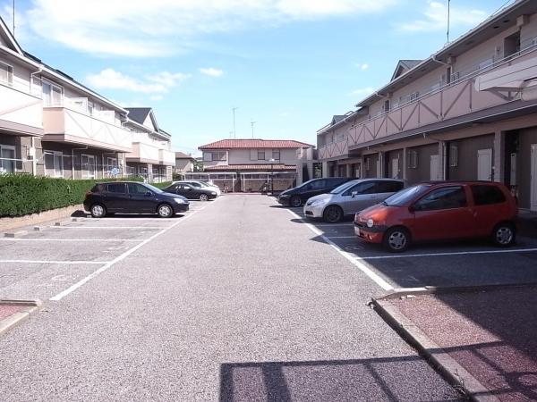 駐車場　駐車場