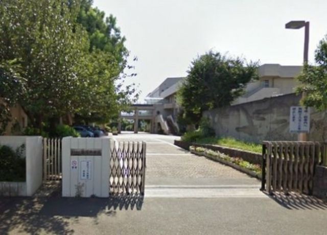 中学校　藤塚中学校（中学校）まで450m