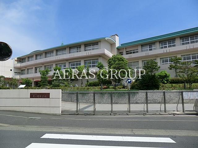 中学校　藤沢市立藤ケ岡中学校（中学校）まで367m