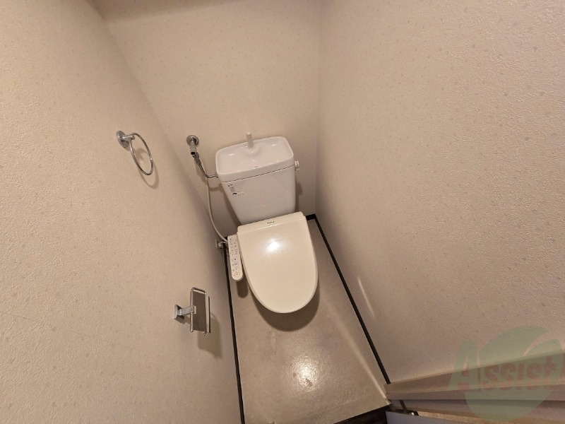 トイレ　ウォシュレット機能がついたトイレ。安心して使用できますね。
