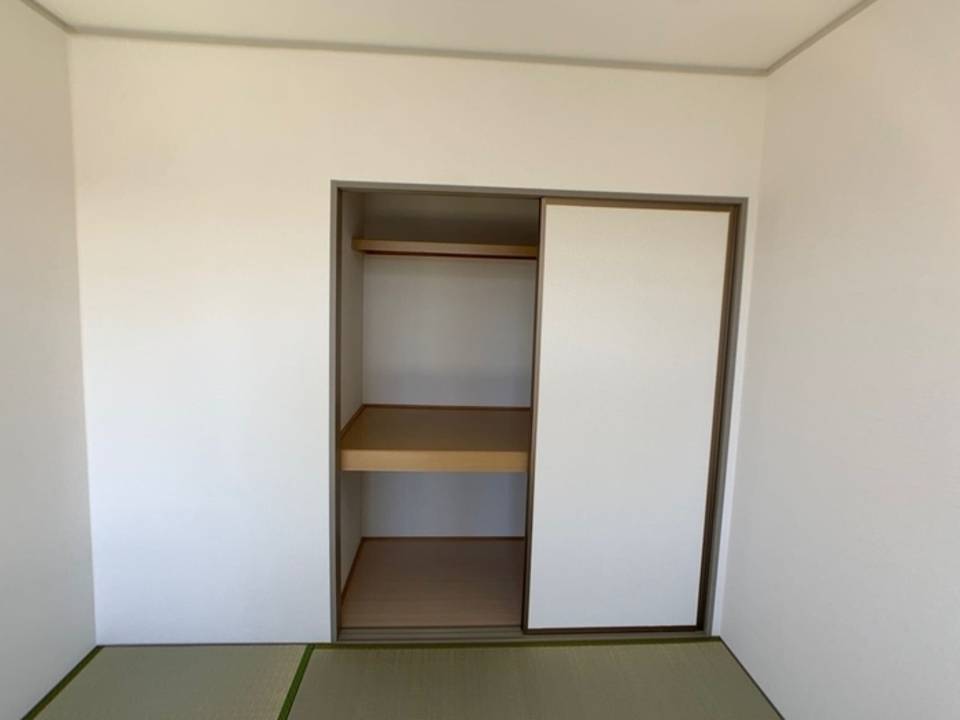 収納　押入れ