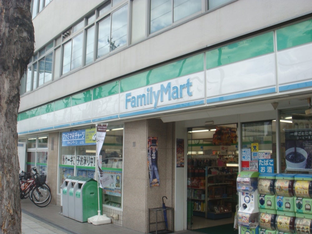 コンビニ　ファミリーマート 桃谷駅西店（コンビニ）まで294m