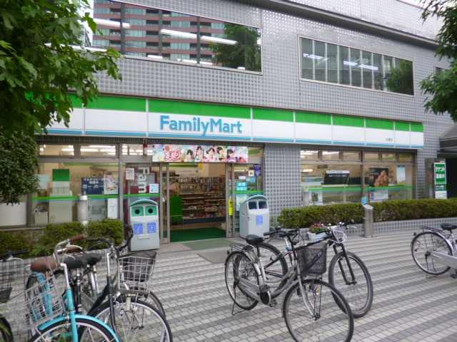 コンビニ　ファミリーマート泉七北田店（コンビニ）まで330m