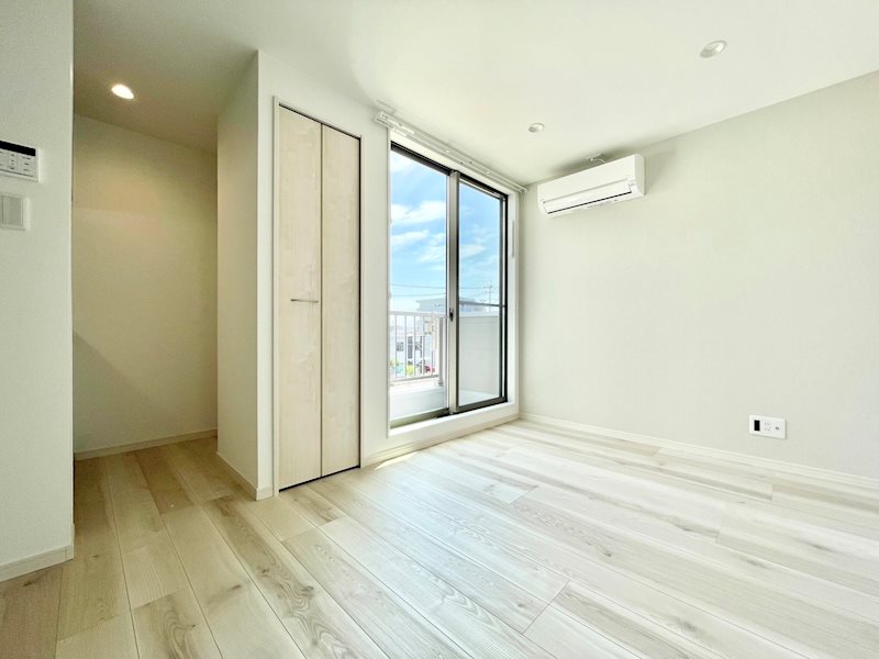 エントランス　実際のお部屋の写真です