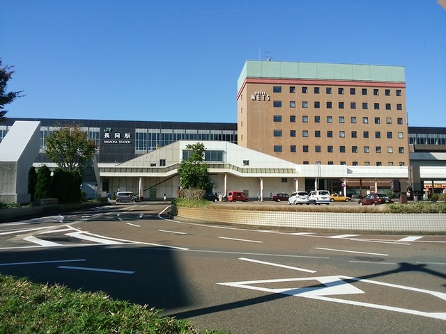 その他　長岡駅(東口)（その他）まで983m