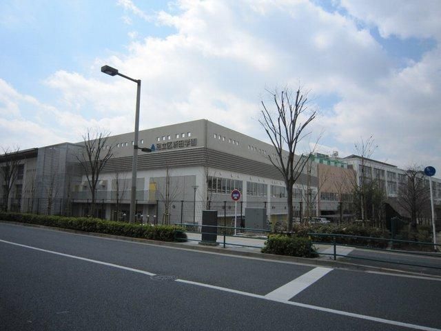 中学校　足立区立新田中学校（中学校）まで466m