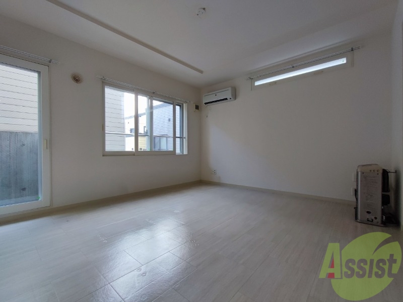 居室・リビング　広くてキレイなお部屋が広がっていて、充実した生活が送れそう。