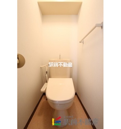 トイレ　同建物別部屋写真