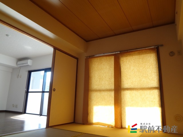 バルコニー　同建物別部屋写真