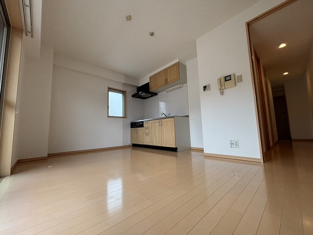 居室・リビング　別部屋参考写真です