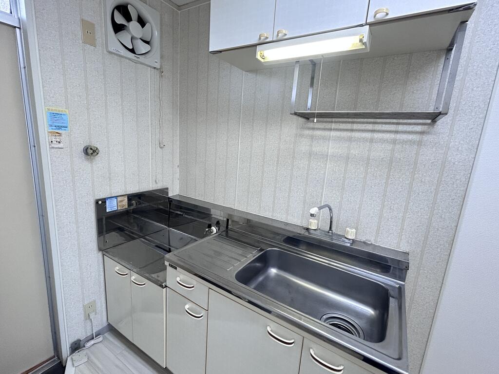 キッチン　台所水栓：シングルレバー水栓に変更予定です