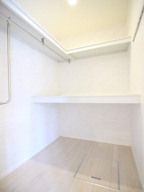 収納　ウォークインクローゼット