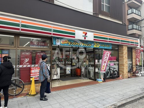 コンビニ　セブンイレブン 大阪南久宝寺町3丁目店（コンビニ）まで110m