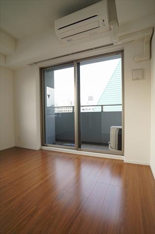 1K Mansion in Naka-ku, Yokohama, Kanagawa — photo 3 of 3