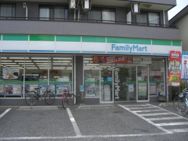 コンビニ　コンビニ（コンビニ）まで300m