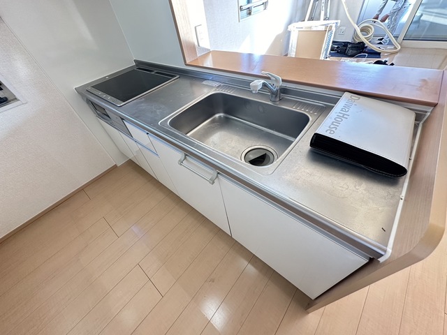 キッチン　別部屋参考写真です