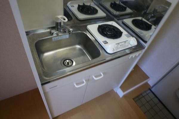 キッチン　※別タイプの参考画像になります。