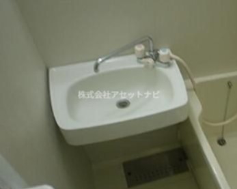 洗面設備　※別タイプの参考画像になります。